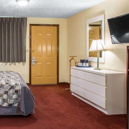 Rodeway Inn & Suites Branford - Guilford Екстер'єр фото