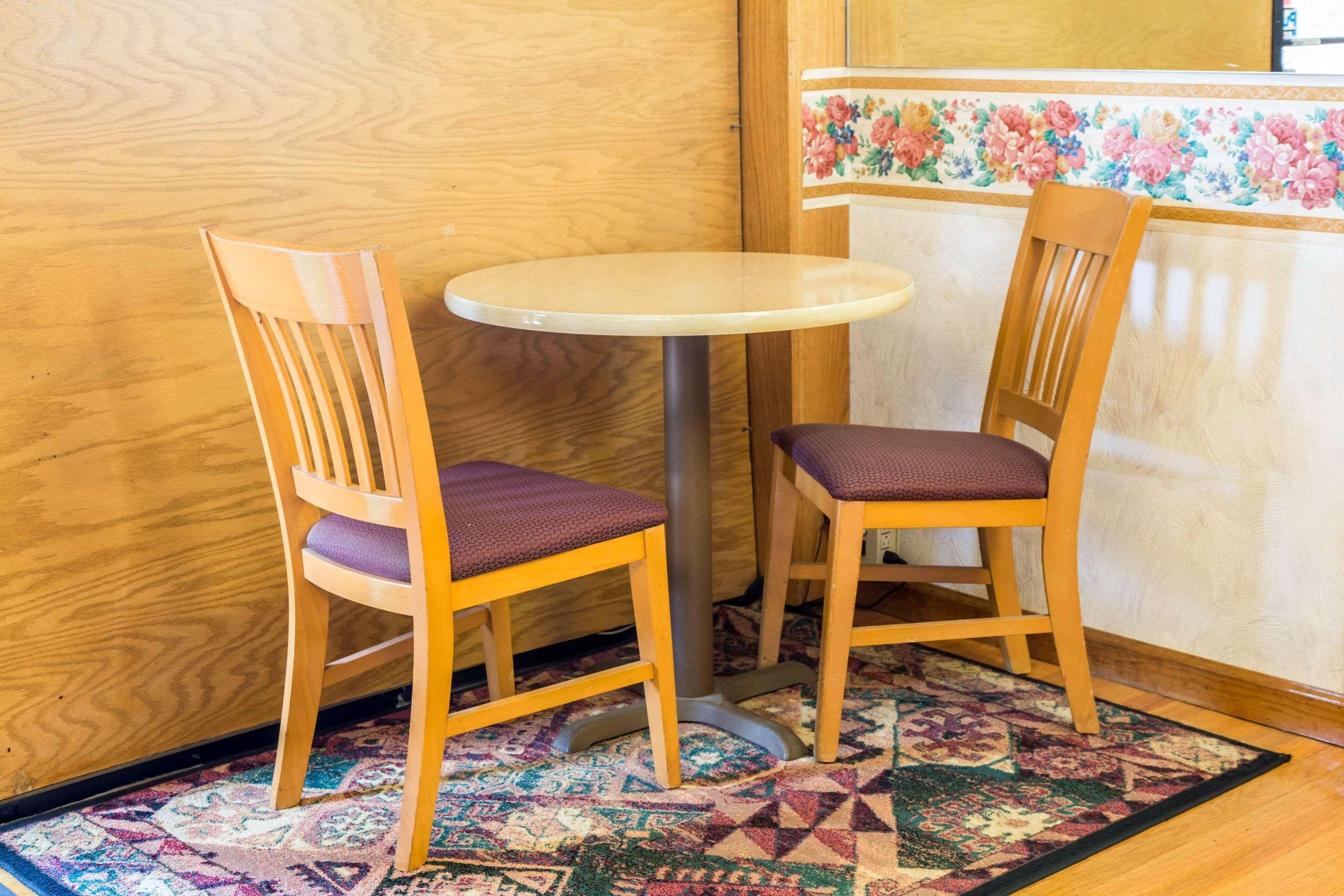 Rodeway Inn & Suites Branford - Guilford Екстер'єр фото