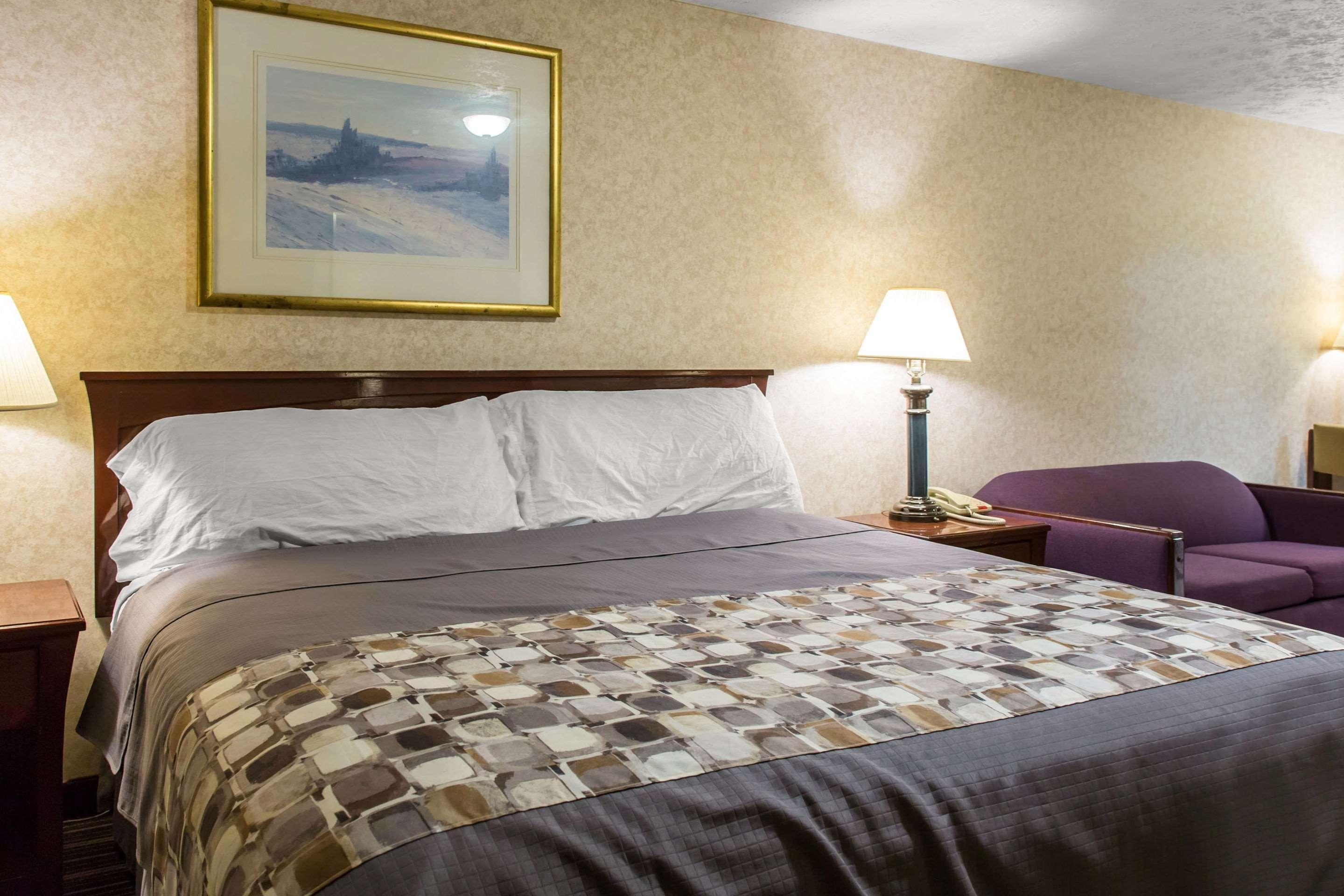 Rodeway Inn & Suites Branford - Guilford Екстер'єр фото